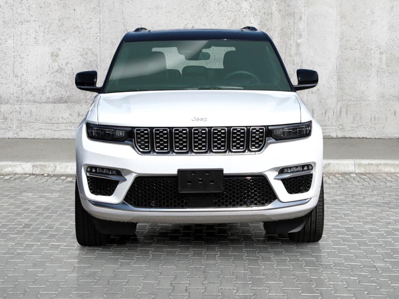 2025 Jeep Grand Cherokee Summit 4x4 **LowMileage**  Gps BkpCam SiriusXM Photo