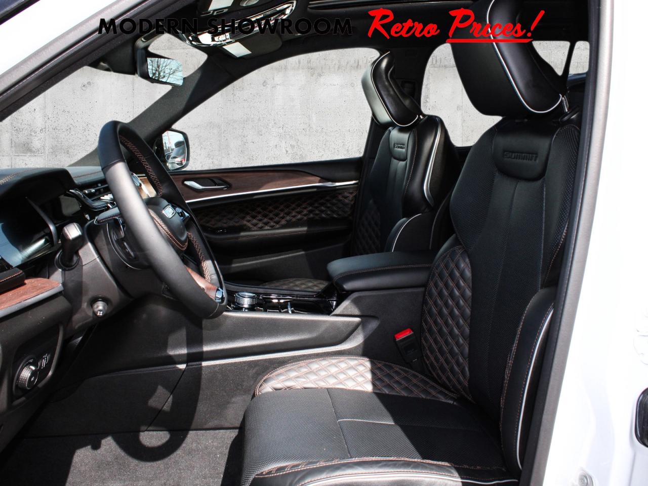 2025 Jeep Grand Cherokee Summit 4x4 **LowMileage**  Gps BkpCam SiriusXM Photo