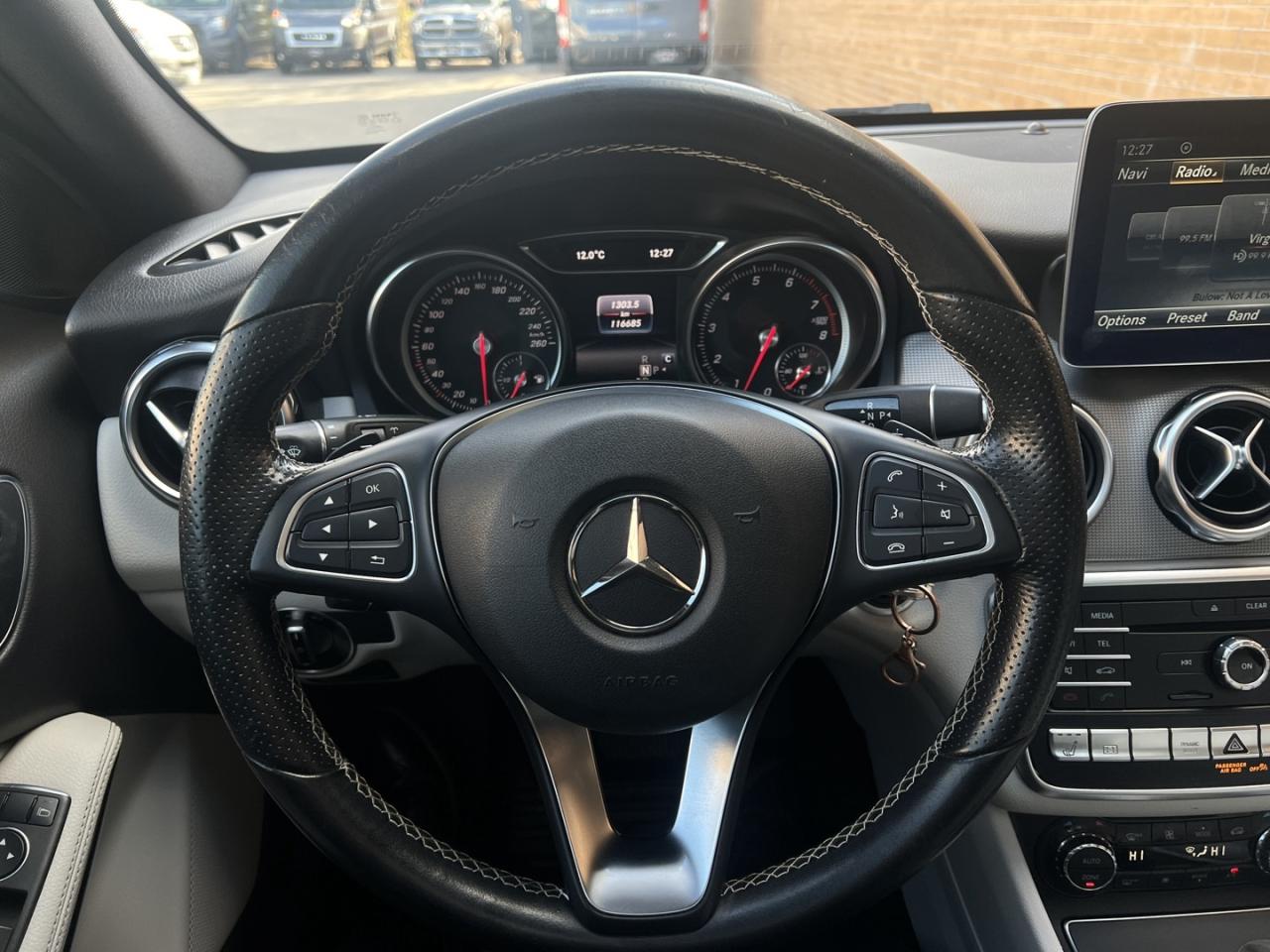 2018 Mercedes-Benz GLA-Class 250 4MATIC   Leather   Pano Roof   Htd Seats Photo
