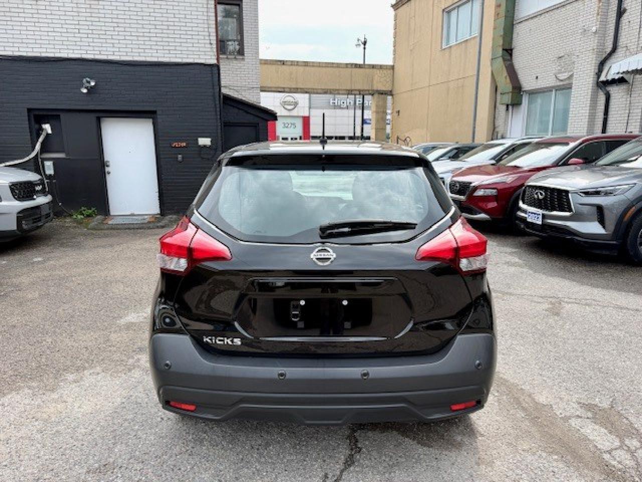 2020 Nissan Kicks S FWD, BLIND SPOT, EMERGENCY BRAKING, BACK UP CAM Photo