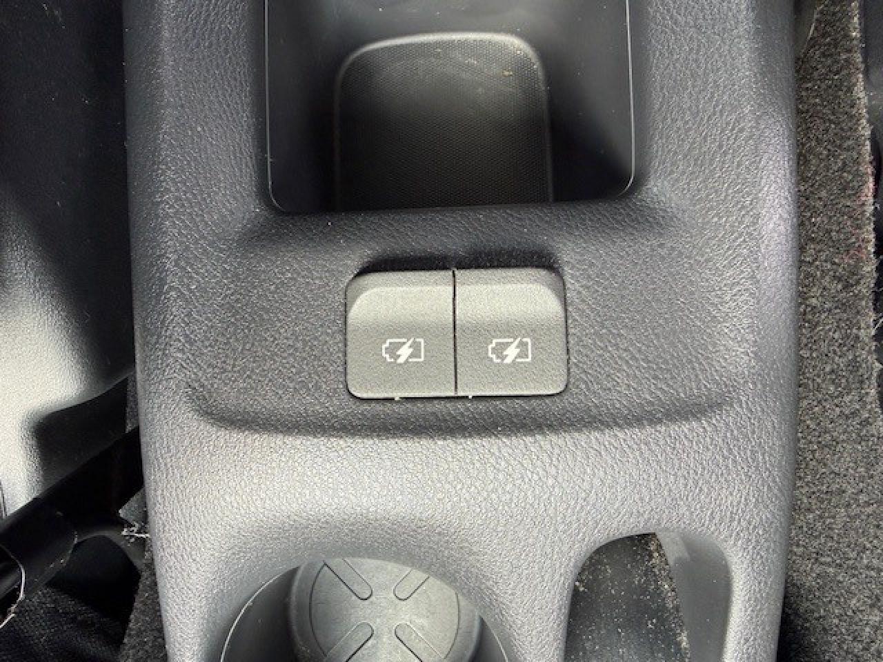 2020 Nissan Kicks S FWD, BLIND SPOT, EMERGENCY BRAKING, BACK UP CAM Photo