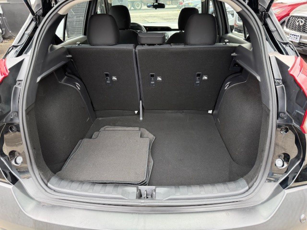 2020 Nissan Kicks S FWD, BLIND SPOT, EMERGENCY BRAKING, BACK UP CAM Photo