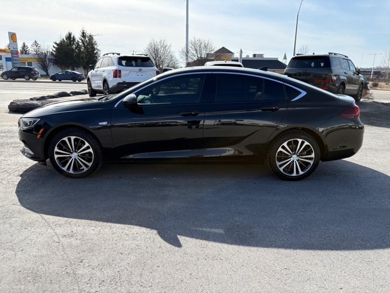 2019 Buick Regal Hatchback AWD Photo