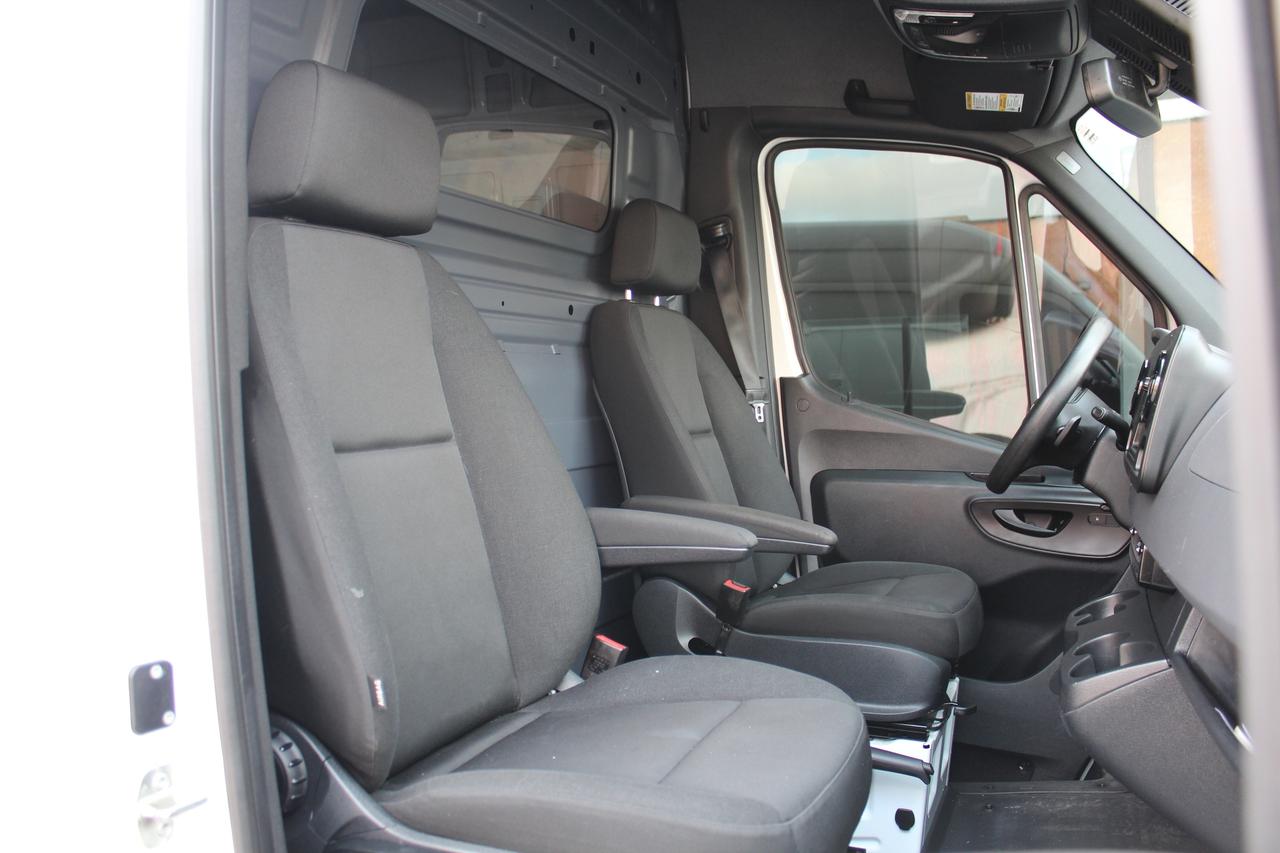 2021 Mercedes-Benz Sprinter Cargo Van 4500 - "DUALLYS" - "3.0L DIESEL" - "TOW PKG" Photo