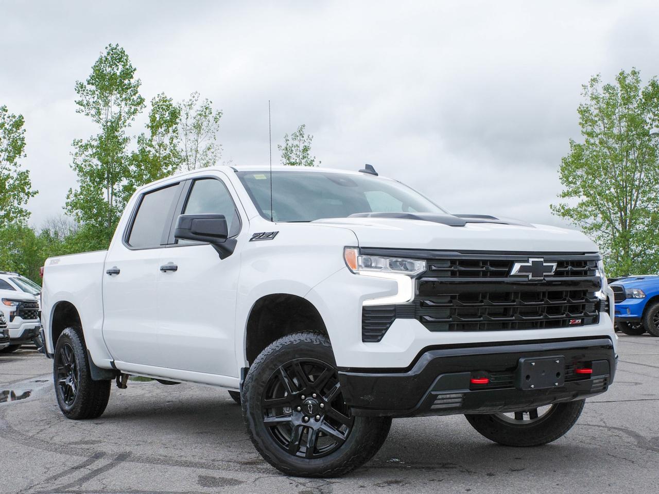 2024 Chevrolet Silverado 1500 LT Trail Boss -  Rear Bumper CornerStep Photo