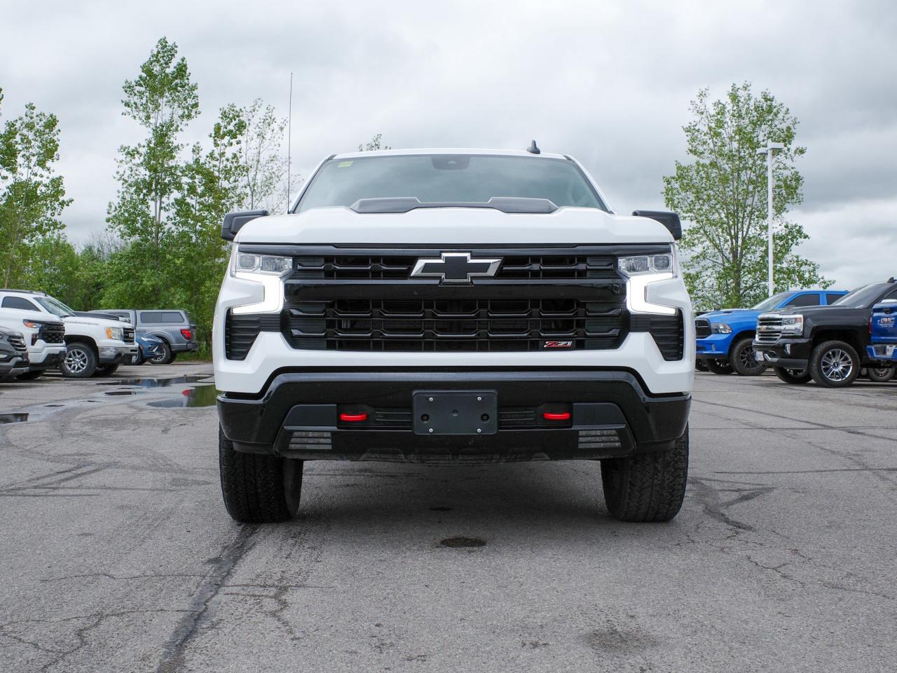 2024 Chevrolet Silverado 1500 LT Trail Boss -  Rear Bumper CornerStep Photo2