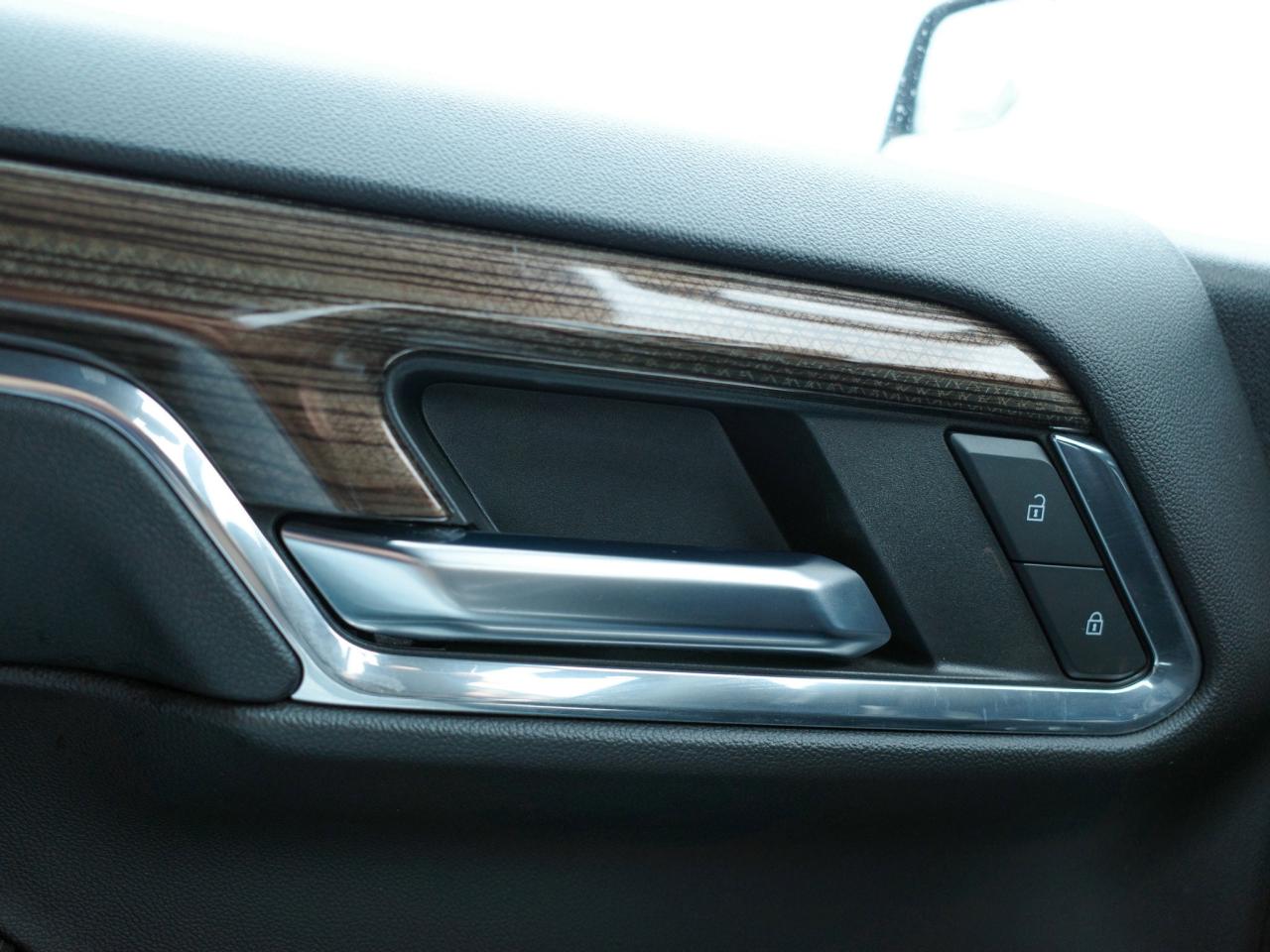 2024 Chevrolet Silverado 1500 LT Trail Boss -  Rear Bumper CornerStep Photo