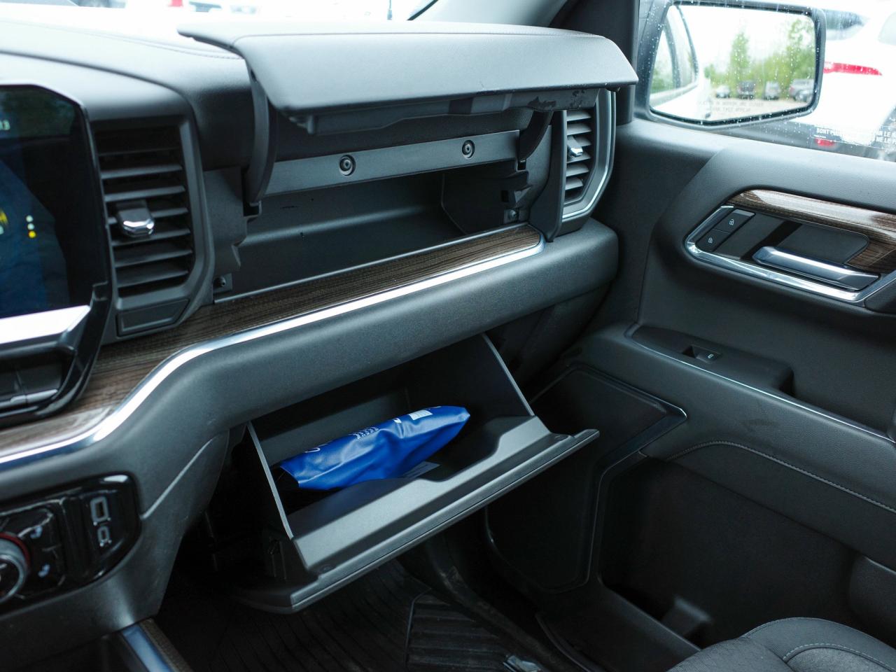 2024 Chevrolet Silverado 1500 LT Trail Boss -  Rear Bumper CornerStep Photo