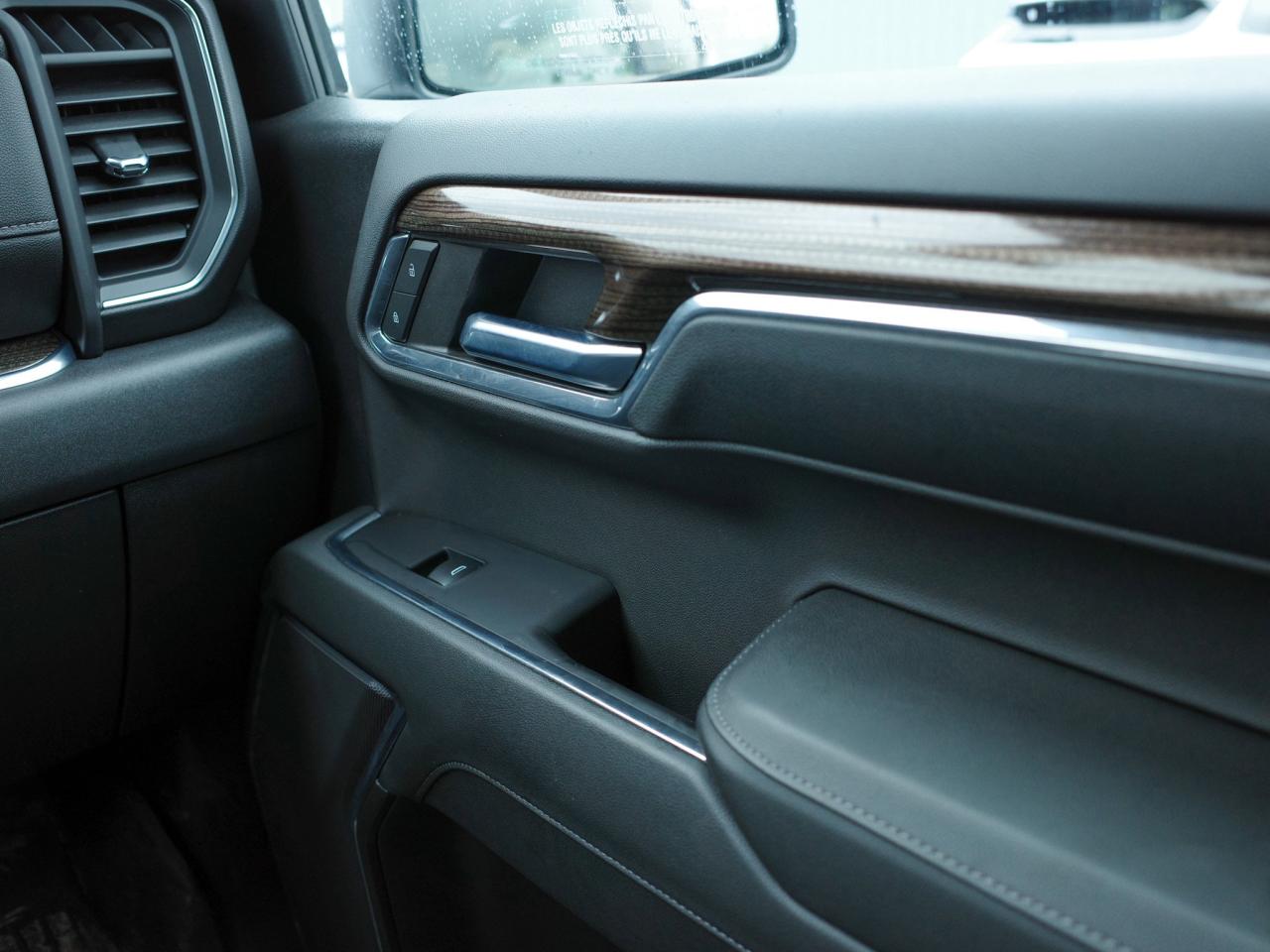 2024 Chevrolet Silverado 1500 LT Trail Boss -  Rear Bumper CornerStep Photo