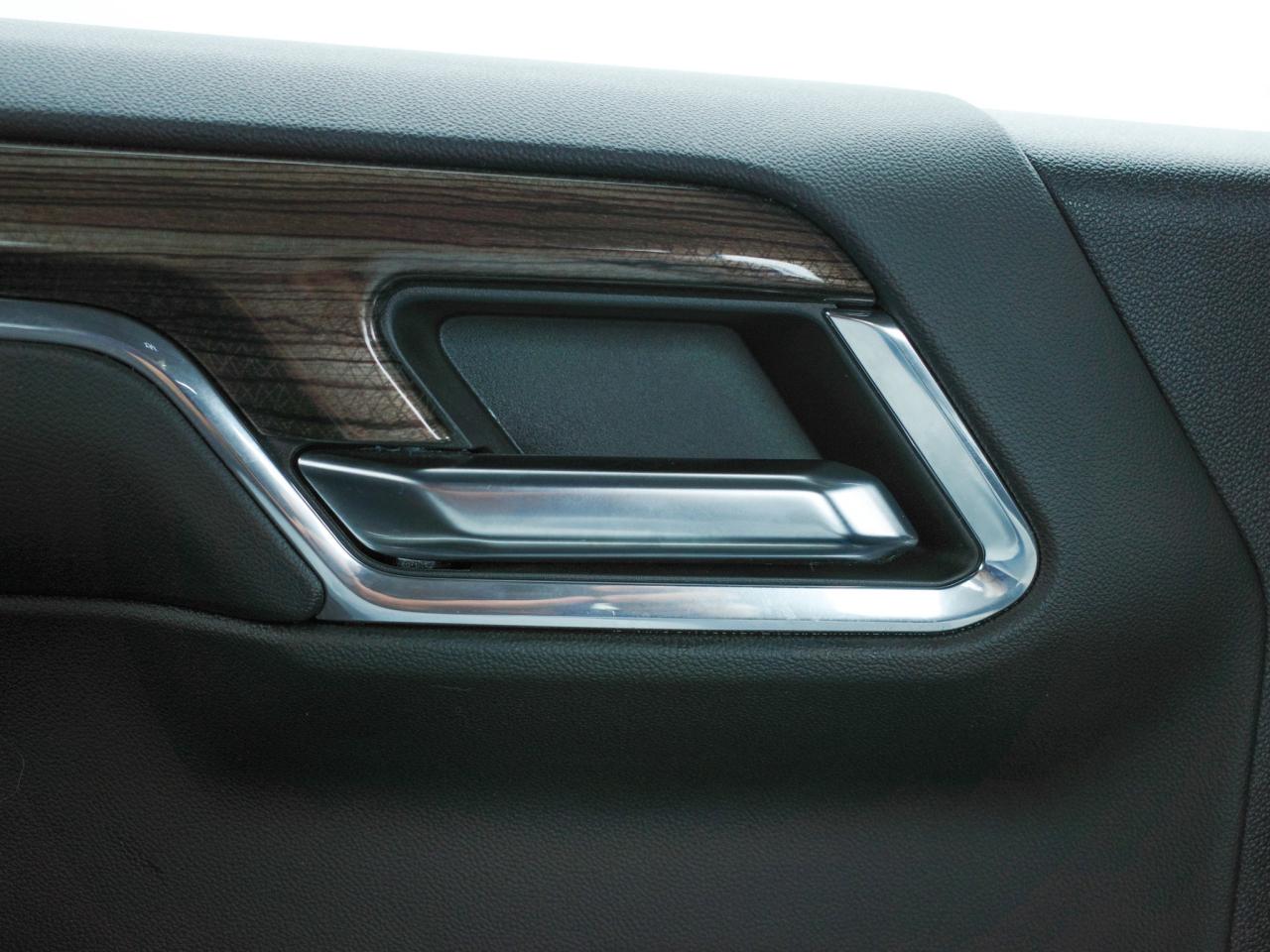 2024 Chevrolet Silverado 1500 LT Trail Boss -  Rear Bumper CornerStep Photo