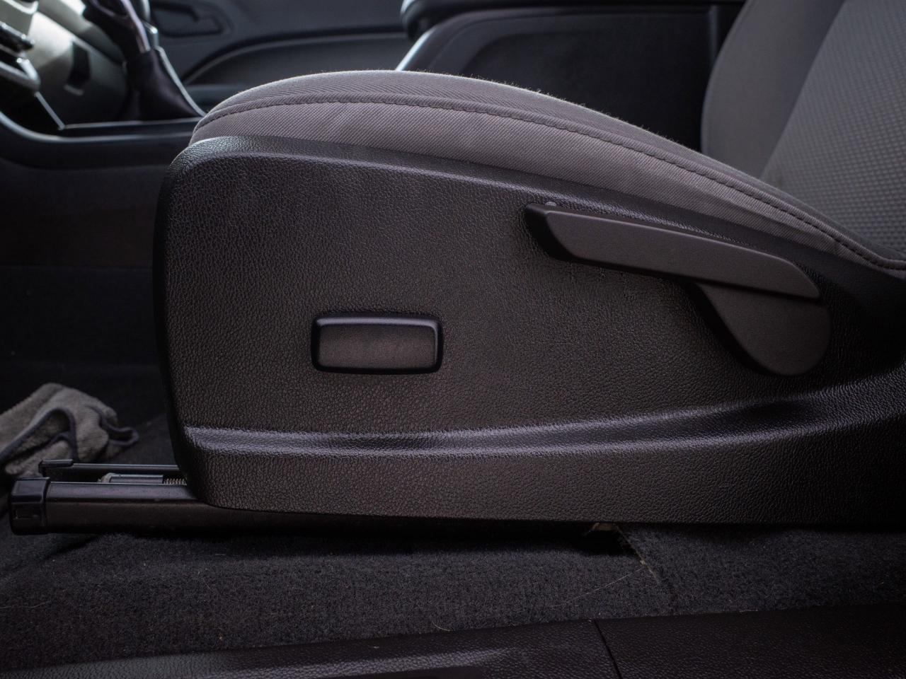 2022 GMC Canyon 2WD Elevation Standard - Power Driver Seat Photo