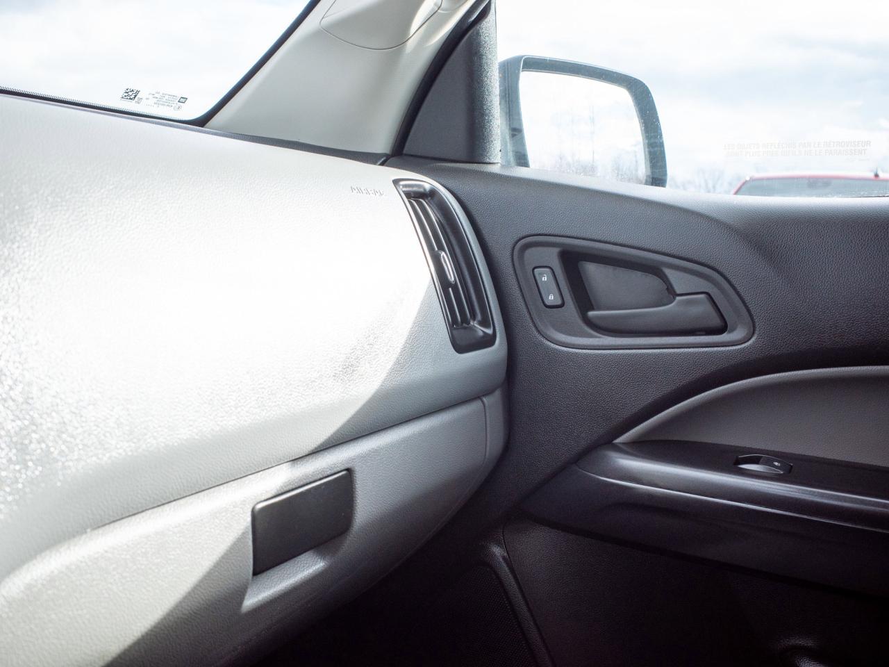 2022 GMC Canyon 2WD Elevation Standard - Power Driver Seat Photo