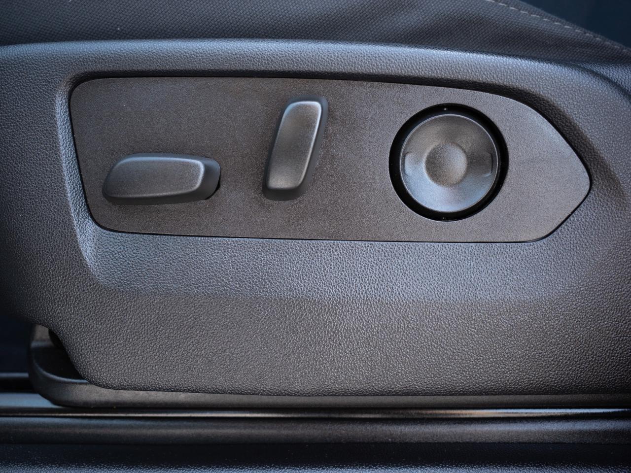 2022 Chevrolet Tahoe LS - Running Boards Wi-Fi Hotspot Photo