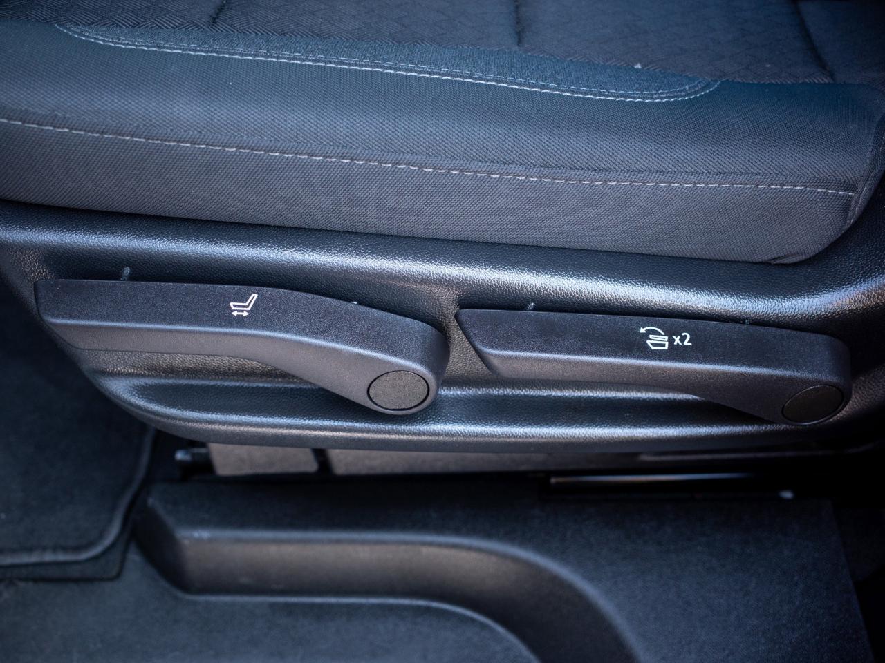 2022 Chevrolet Tahoe LS - Running Boards   Wi-Fi Hotspot Photo