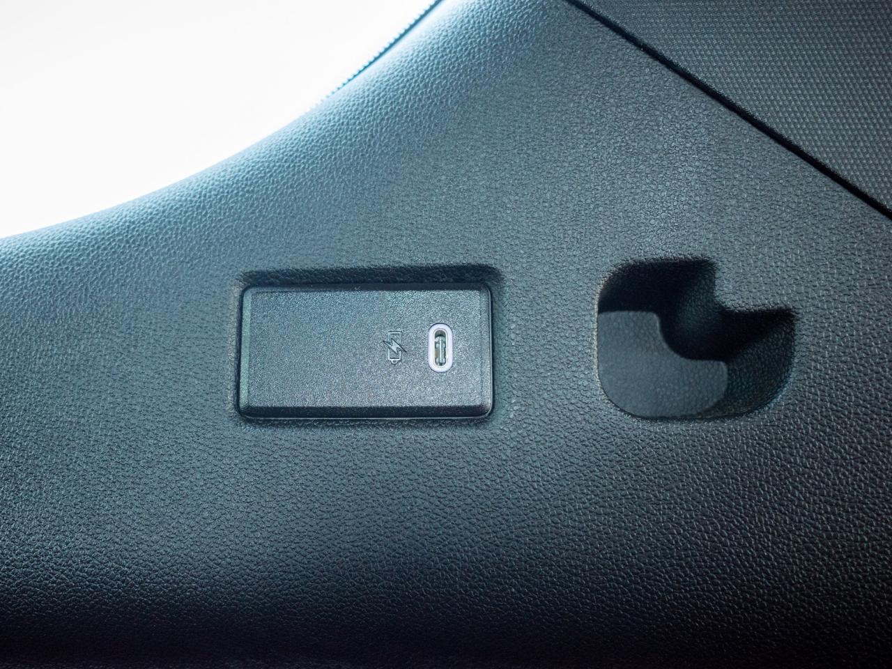 2022 Chevrolet Tahoe LS - Running Boards Wi-Fi Hotspot Photo