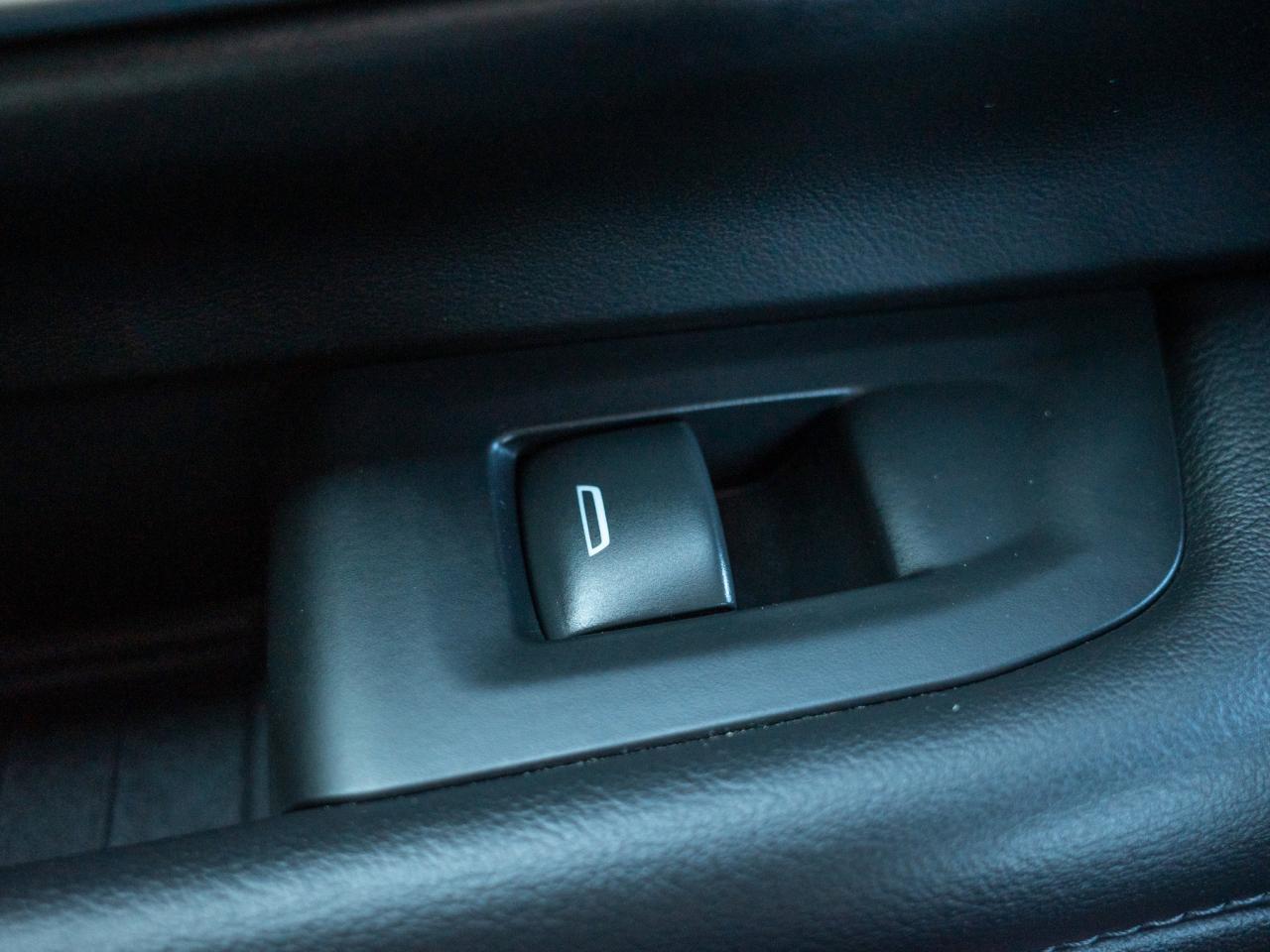 2022 Chevrolet Tahoe LS - Running Boards   Wi-Fi Hotspot Photo