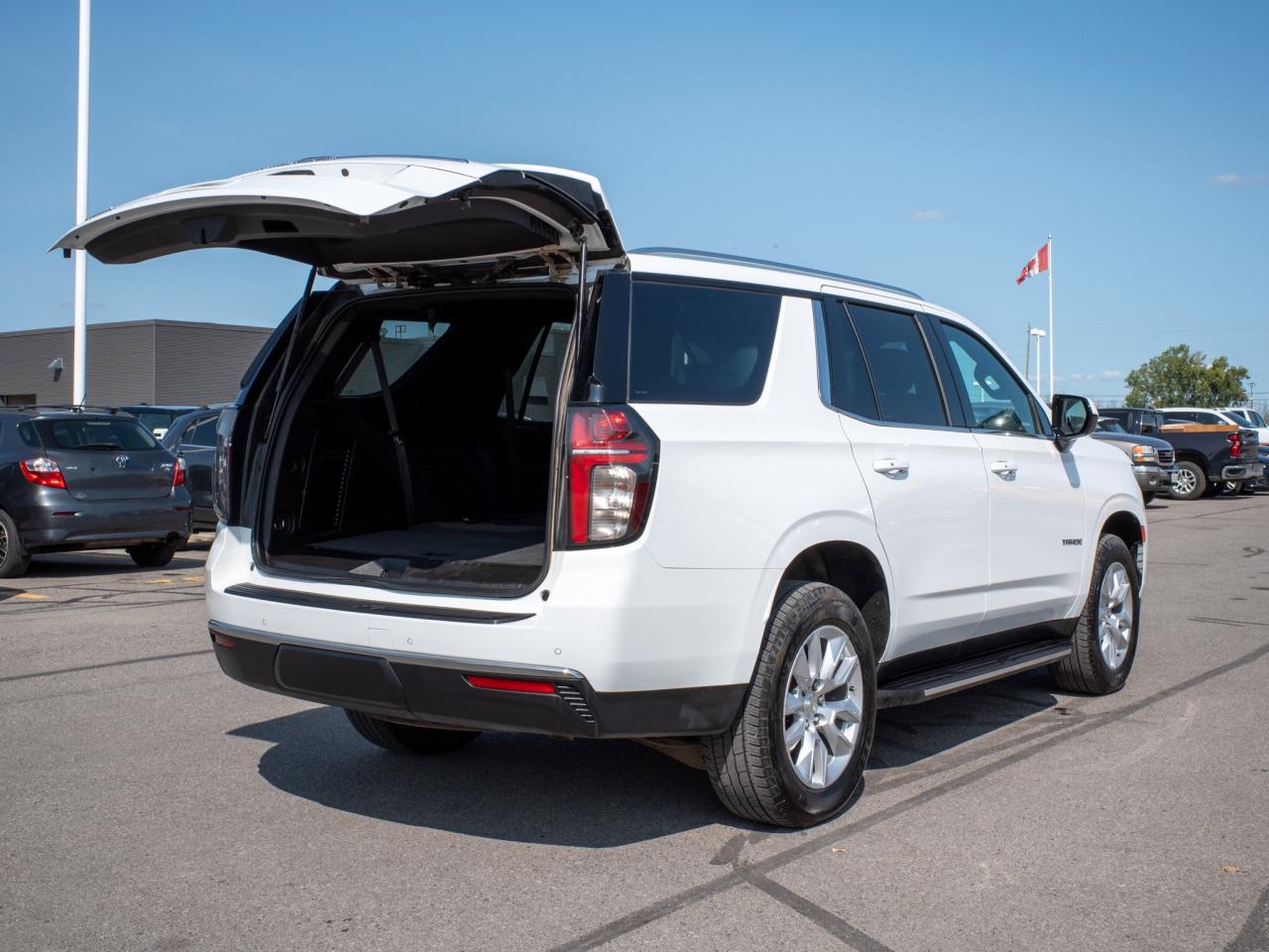 2022 Chevrolet Tahoe LS - Running Boards   Wi-Fi Hotspot Photo