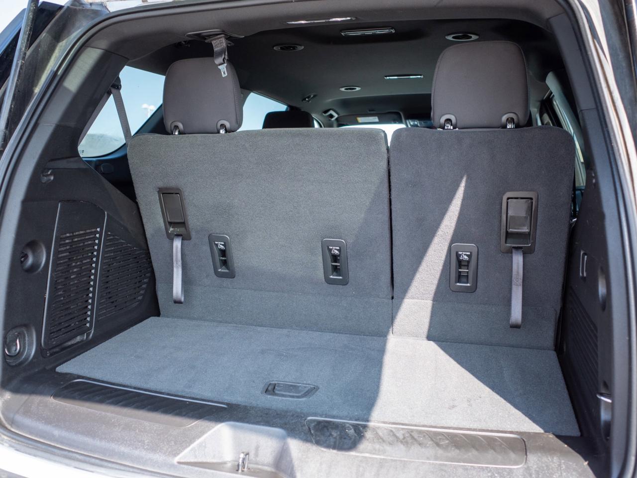 2022 Chevrolet Tahoe LS - Running Boards   Wi-Fi Hotspot Photo