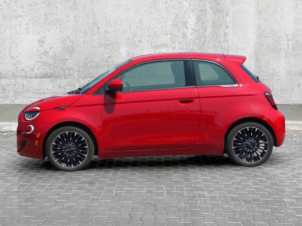 2024 Fiat 500E (RED) Edition  Gps SiriusXM BkpCam Photo2