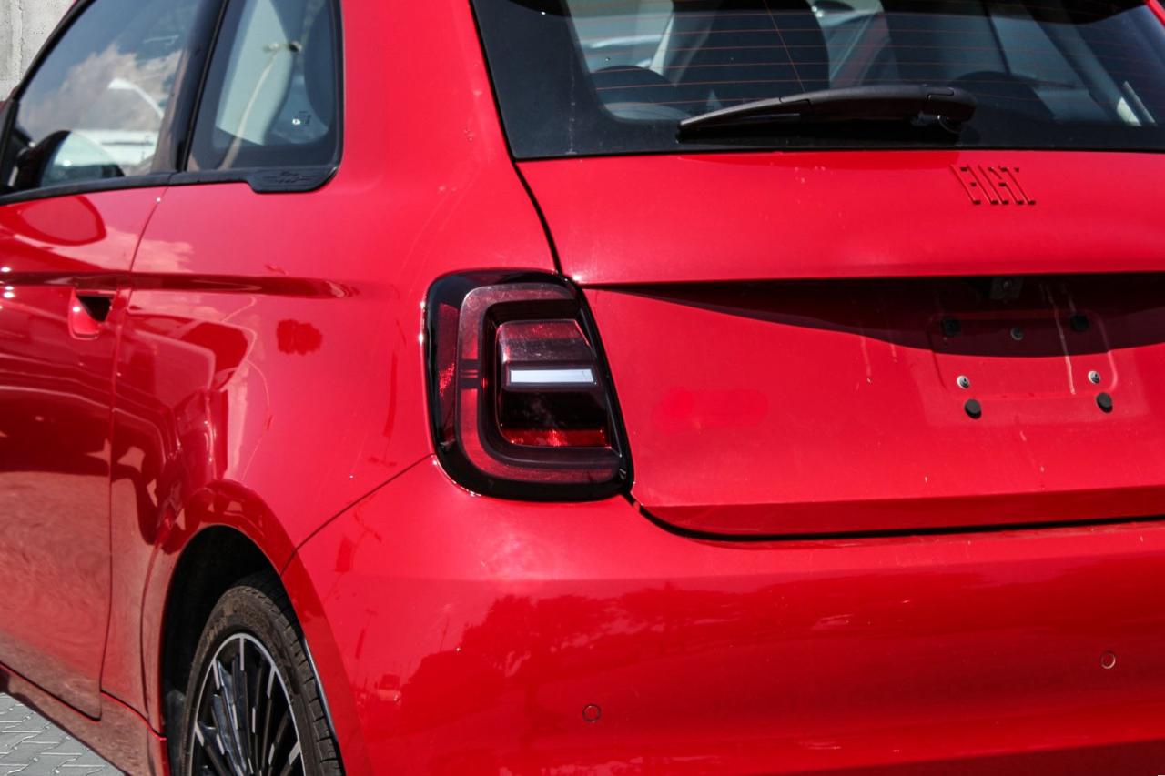 2024 Fiat 500E (RED) Edition  Gps SiriusXM BkpCam Photo