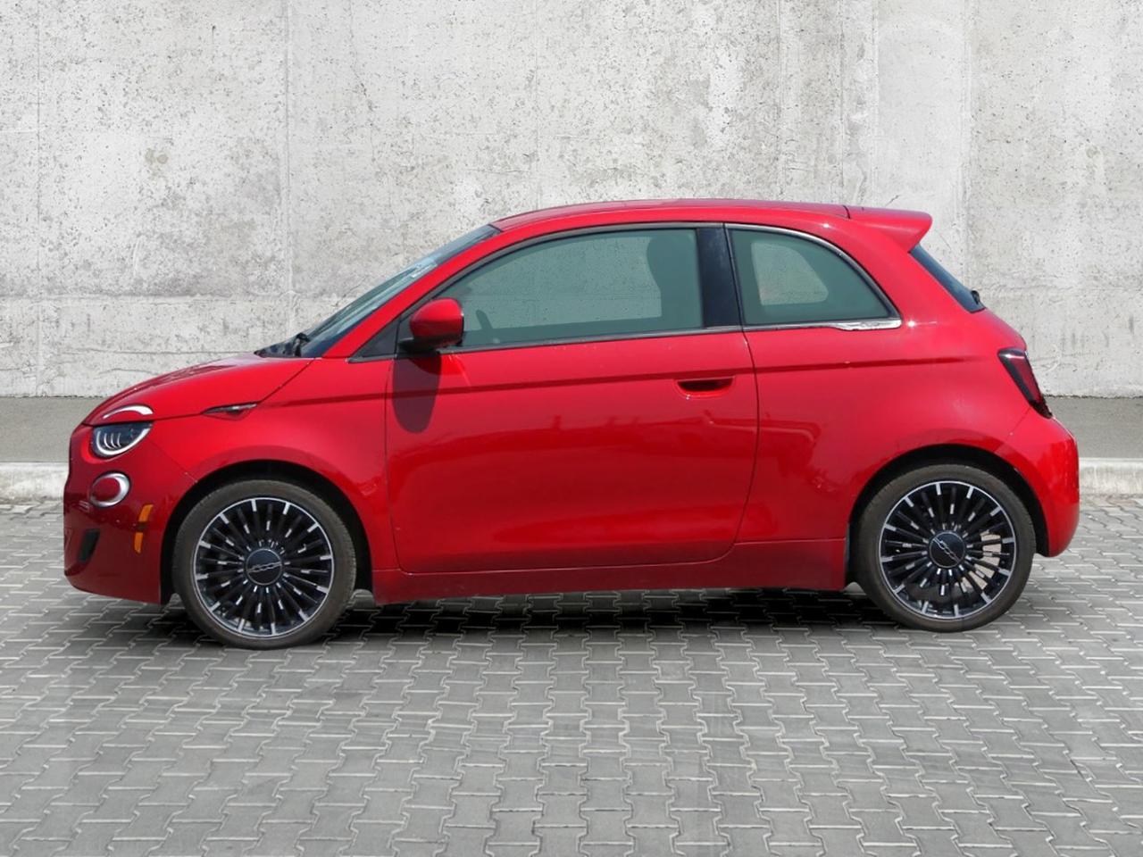2024 Fiat 500E (RED) Edition  Gps SiriusXM BkpCam Photo2