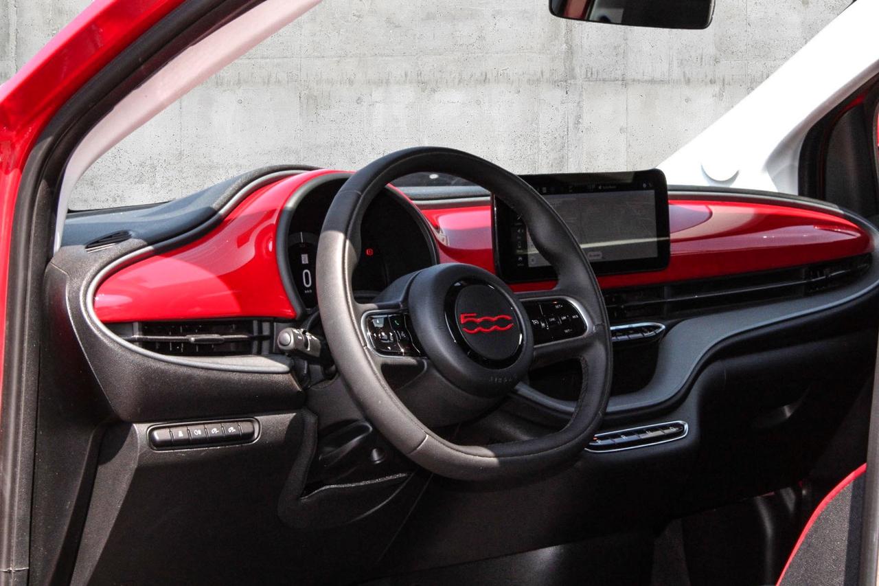 2024 Fiat 500E (RED) Edition  Gps SiriusXM BkpCam Photo