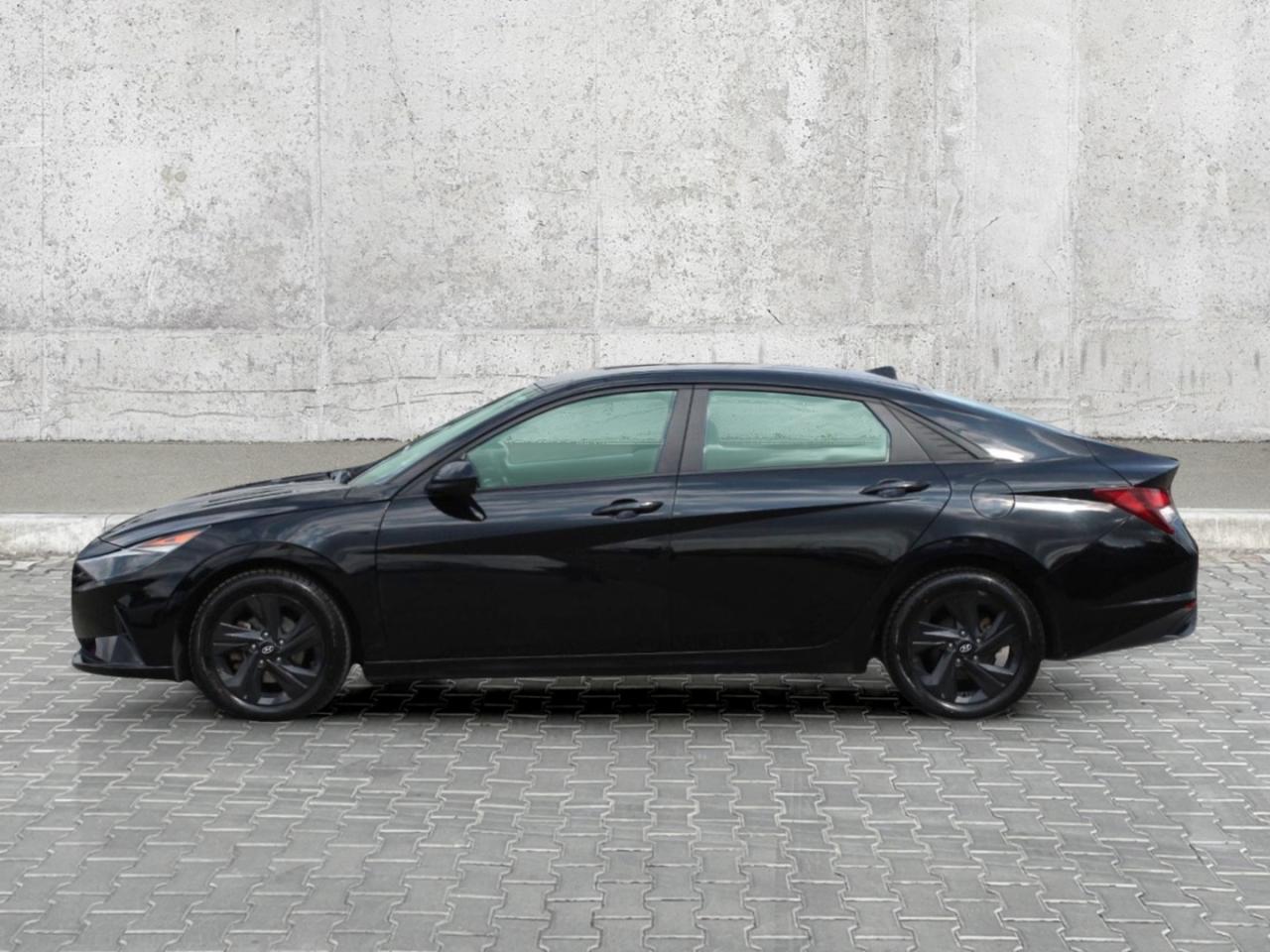 2021 Hyundai Elantra Preferred IVT  BkpCam HtdSeats CruiseCtrl Photo2