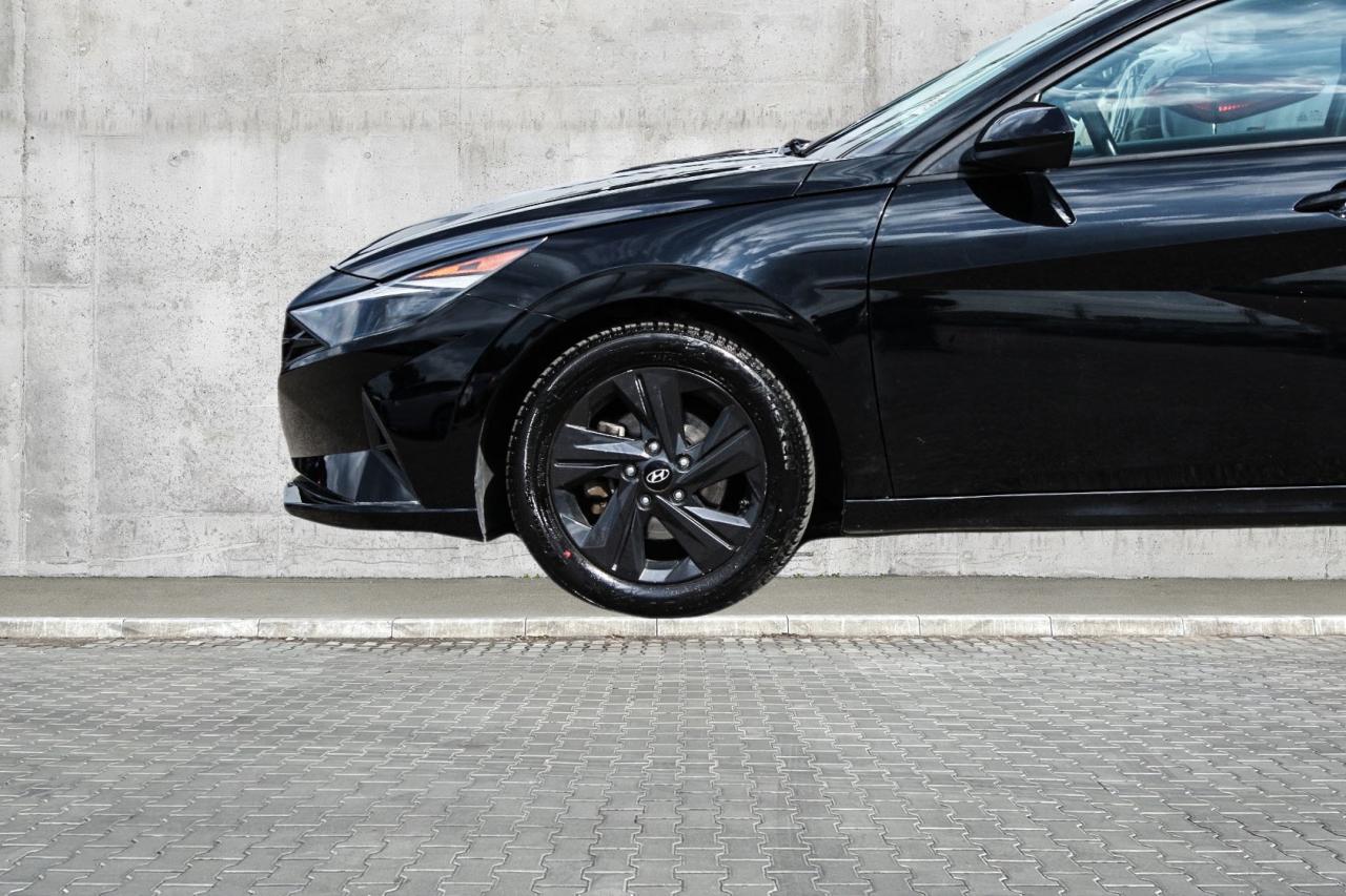 2021 Hyundai Elantra Preferred IVT  BkpCam HtdSeats CruiseCtrl Photo