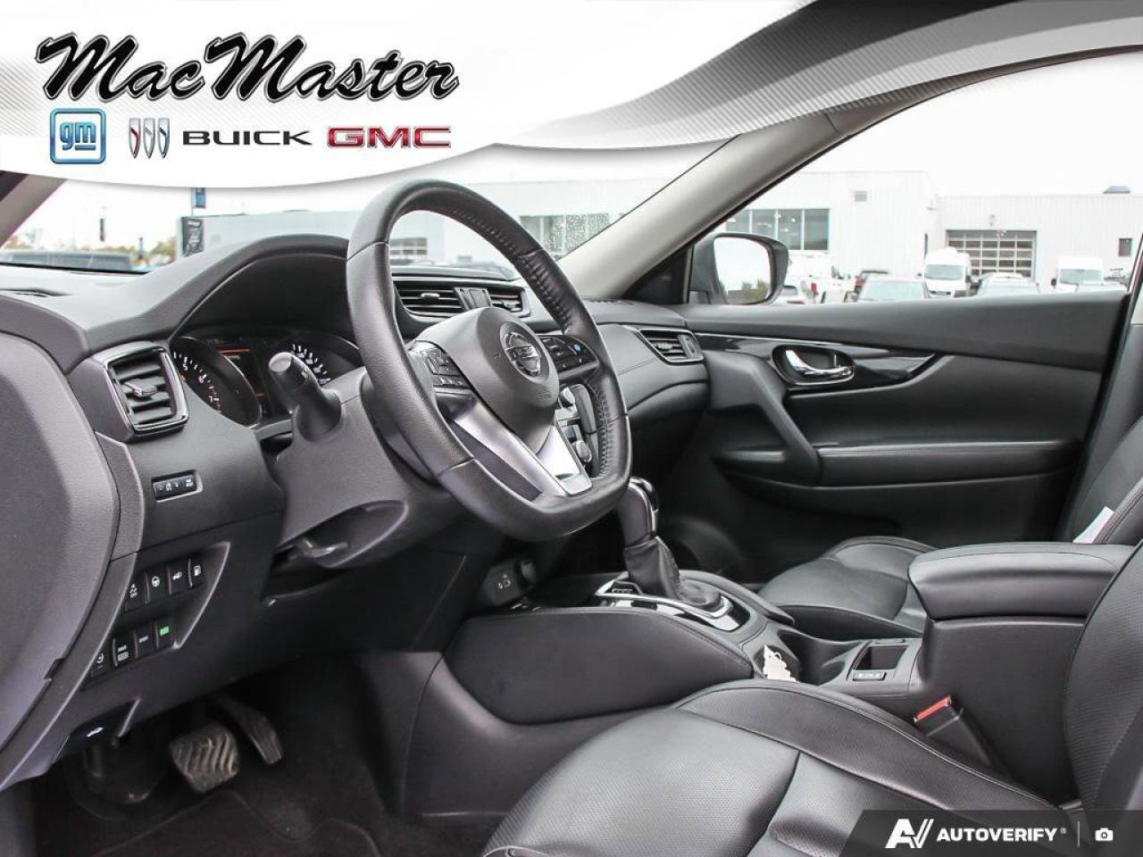 2020 Nissan Rogue SLSL, AWD, NAV, ROOF, HEATED LEATHER, CLEAN CARFAX Photo