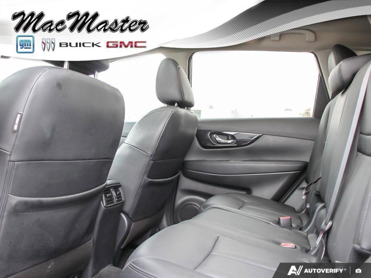 2020 Nissan Rogue SLSL, AWD, NAV, ROOF, HEATED LEATHER, CLEAN CARFAX Photo