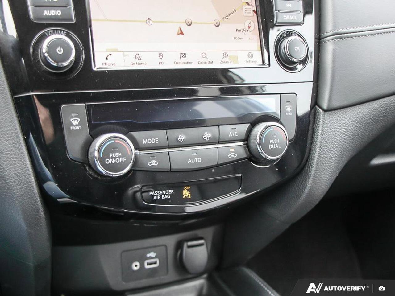 2020 Nissan Rogue SLSL, AWD, NAV, ROOF, HEATED LEATHER, CLEAN CARFAX Photo