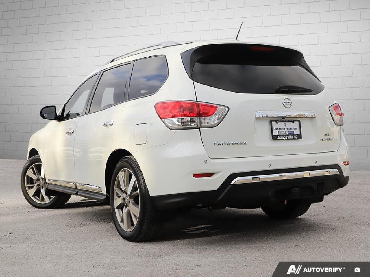 2015 Nissan Pathfinder PlatinumCERTIFIED AS-TRADED, THIRD ROW, BOSE AUDIO Photo