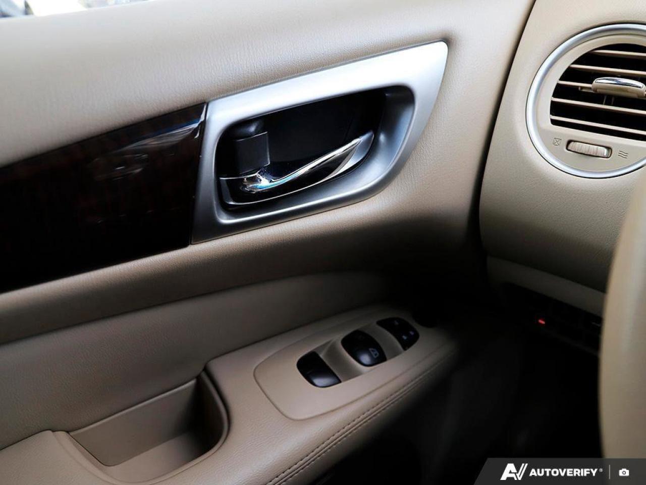 2015 Nissan Pathfinder PlatinumCERTIFIED AS-TRADED, THIRD ROW, BOSE AUDIO Photo