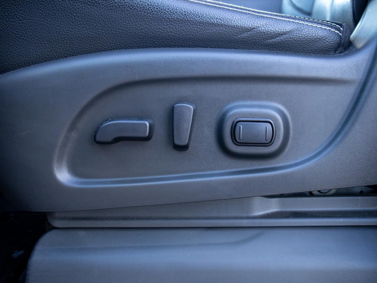 2019 Nissan Titan - 5.6L V8, Tows Up To 9,600 LBS Photo