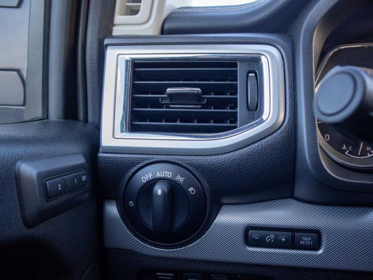 2019 Nissan Titan - 5.6L V8, Tows Up To 9,600 LBS Photo