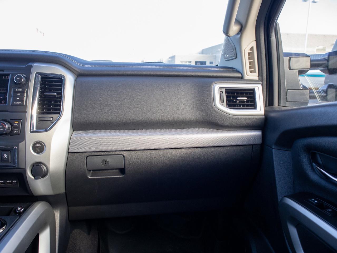 2019 Nissan Titan - 5.6L V8, Tows Up To 9,600 LBS Photo