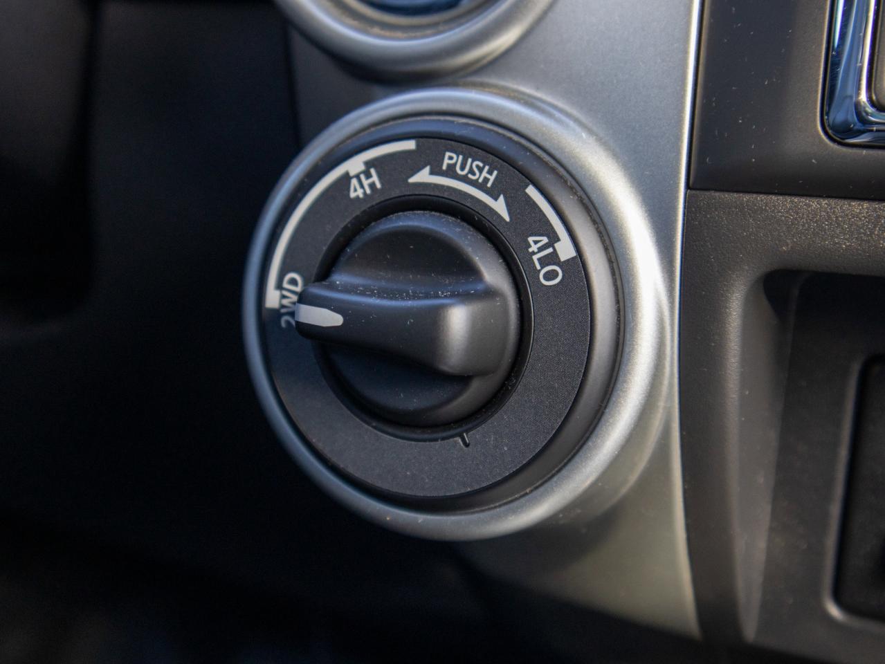 2019 Nissan Titan - 5.6L V8, Tows Up To 9,600 LBS Photo