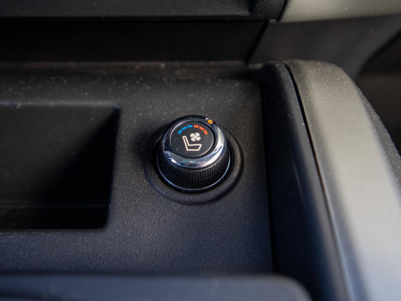 2019 Nissan Titan - 5.6L V8, Tows Up To 9,600 LBS Photo