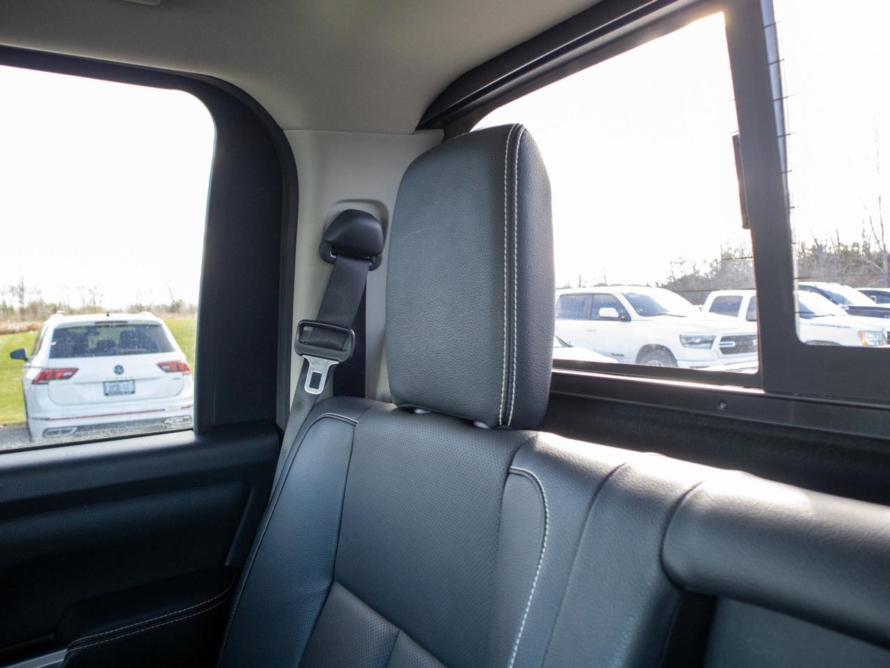 2019 Nissan Titan - 5.6L V8, Tows Up To 9,600 LBS Photo