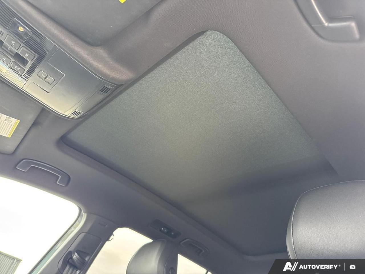 2020 Volkswagen Tiguan Highline BACKUP CAM   BLUETOOTH   HTD SEATS   KEYL Photo