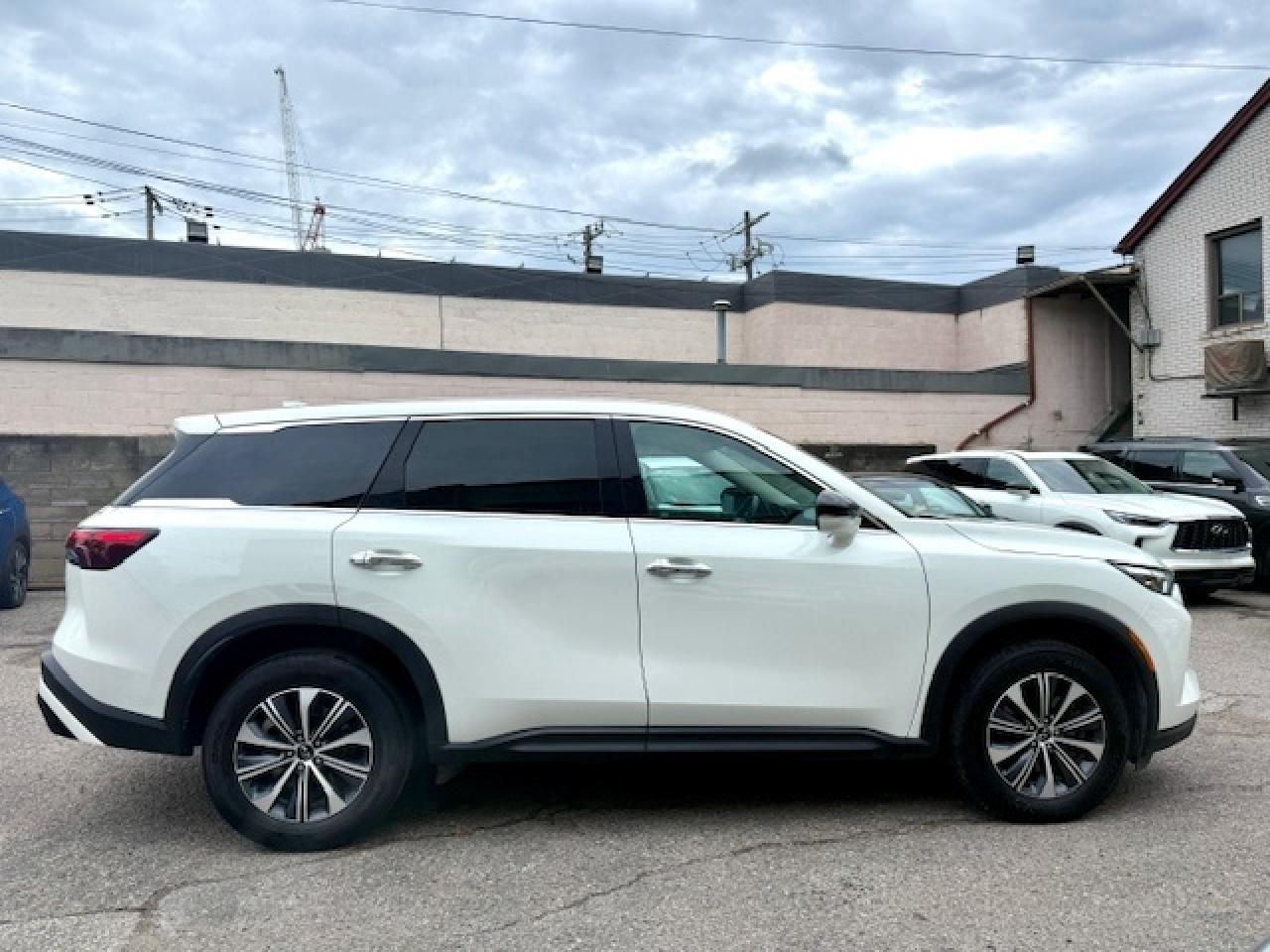 2024 Infiniti QX60 PURE, APPLE CARPLAY $ ANDROID AUTO, BLUETOOTH STRE Photo