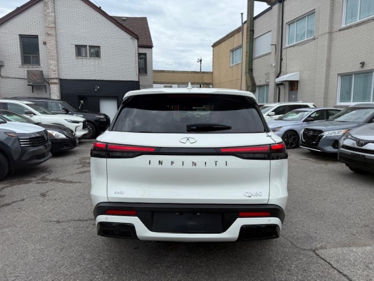 2024 Infiniti QX60 PURE, APPLE CARPLAY $ ANDROID AUTO, BLUETOOTH STRE Photo