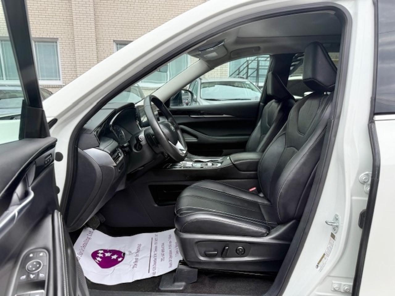 2024 Infiniti QX60 PURE, APPLE CARPLAY $ ANDROID AUTO, BLUETOOTH STRE Photo