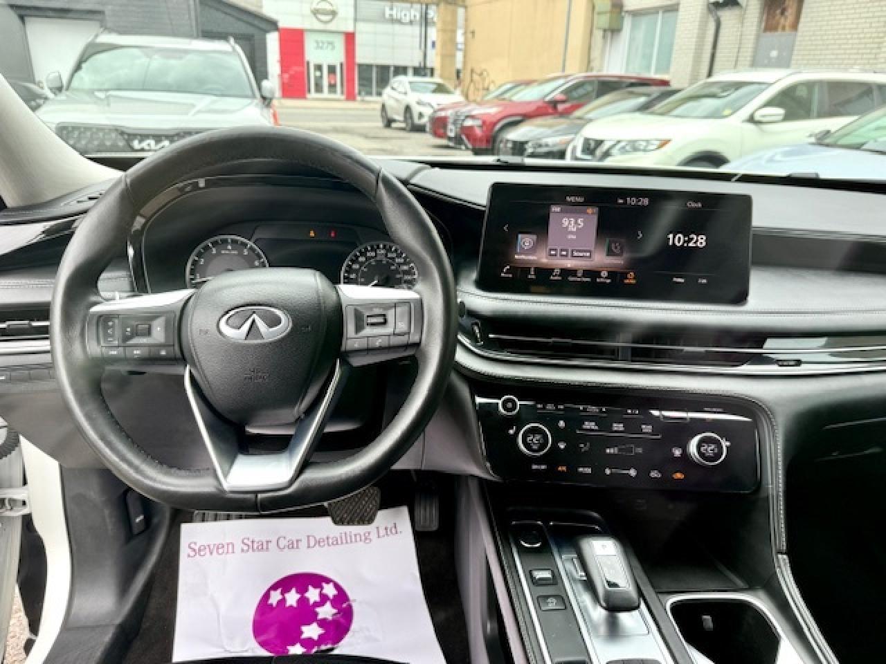2024 Infiniti QX60 PURE, APPLE CARPLAY $ ANDROID AUTO, BLUETOOTH STRE Photo