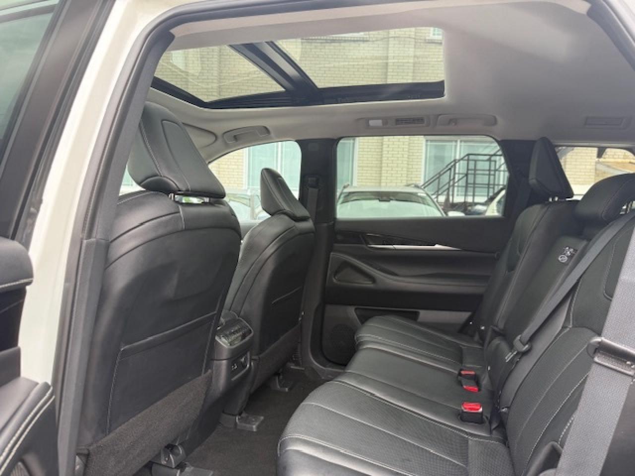 2024 Infiniti QX60 PURE, APPLE CARPLAY $ ANDROID AUTO, BLUETOOTH STRE Photo