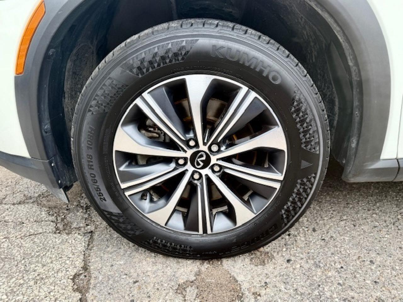 2024 Infiniti QX60 PURE, APPLE CARPLAY $ ANDROID AUTO, BLUETOOTH STRE Photo