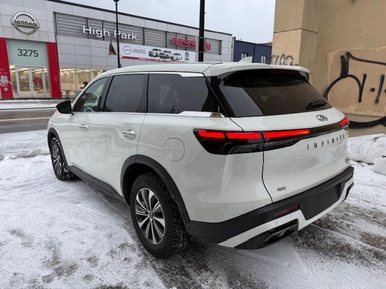 2024 Infiniti QX60 PURE, APPLE CARPLAY $ ANDROID AUTO, BLUETOOTH STRE Photo