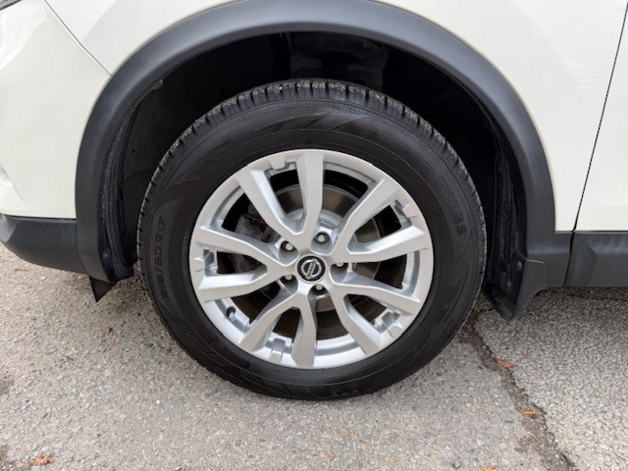 2020 Nissan Qashqai SV FWD, SUNROOF, CARPLAY, BLIND SPOT, REMOTE START Photo