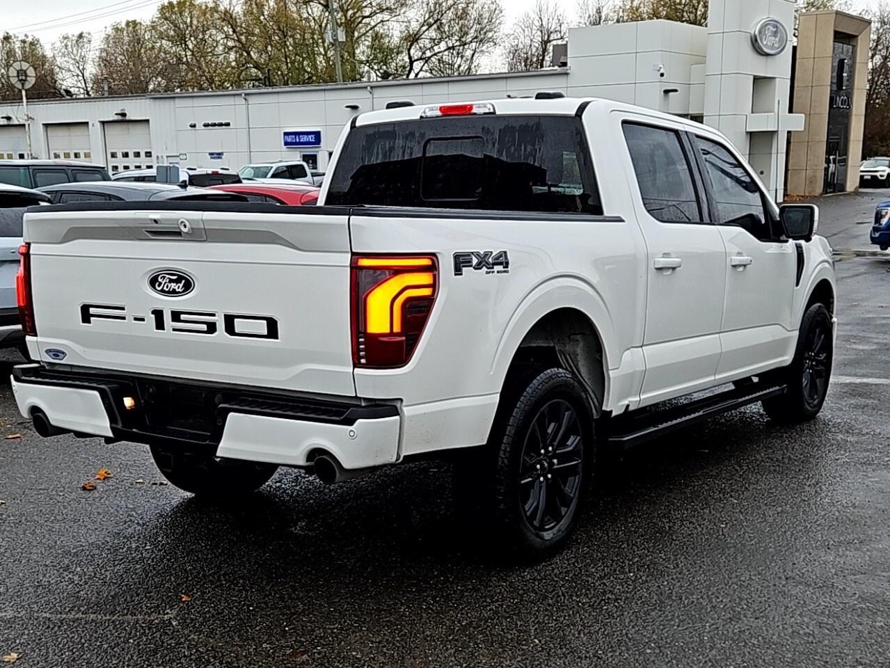 2024 Ford F-150 LARIAT   BLACK  PKG   FX4 OFFROAD   MOONROOF Photo3