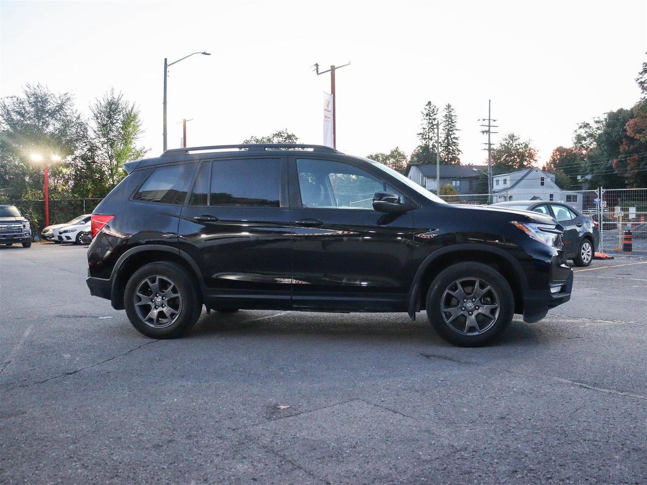 2022 Honda Passport Sport AWD APPLE CARPLAY/ ANDROID AUTO BACKUP CAM Photo2